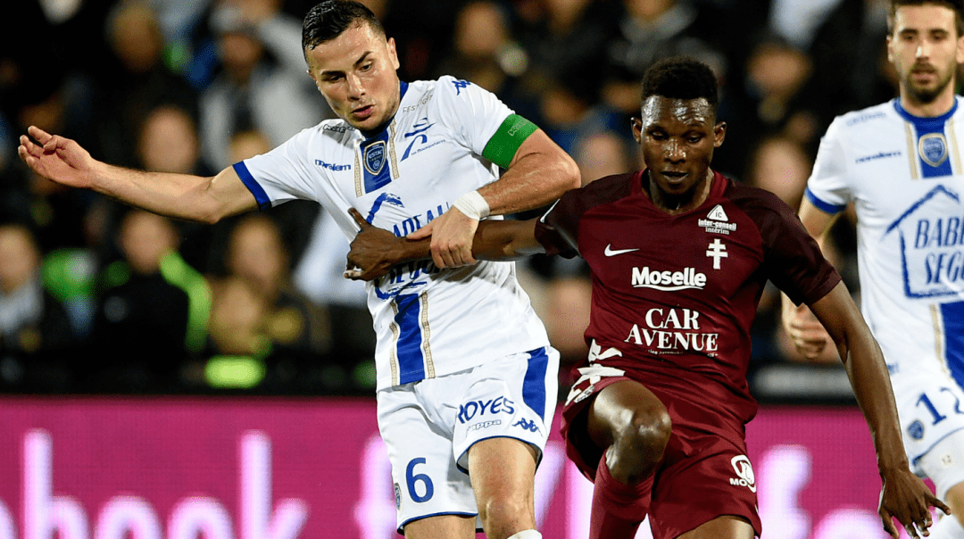 熊猫体育手机客户端-圣埃蒂安战胜对手，全队振奋