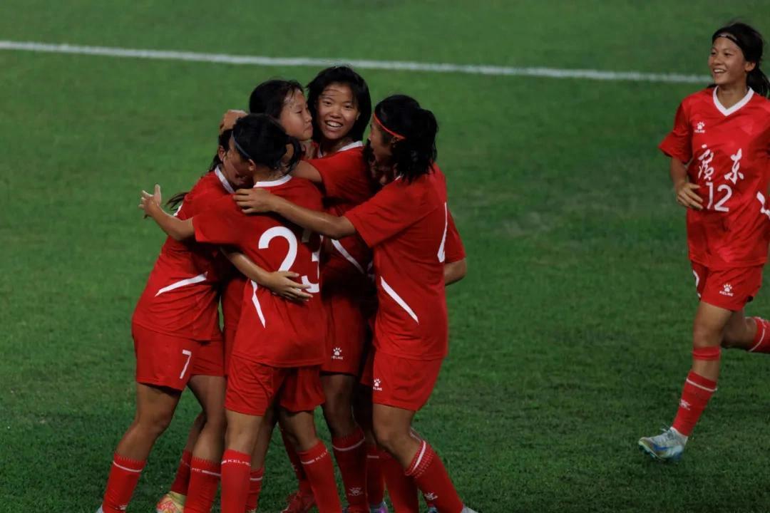 熊猫体育手机客户端-关于精英对决，女足比赛光荣闪耀的信息