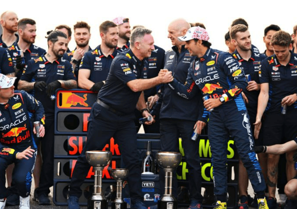 熊猫体育中国App-梅赛德斯轻取迈凯伦，佩雷兹带队取胜