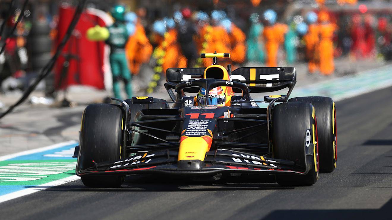 梅赛德斯轻取迈凯伦，佩雷兹带队取胜